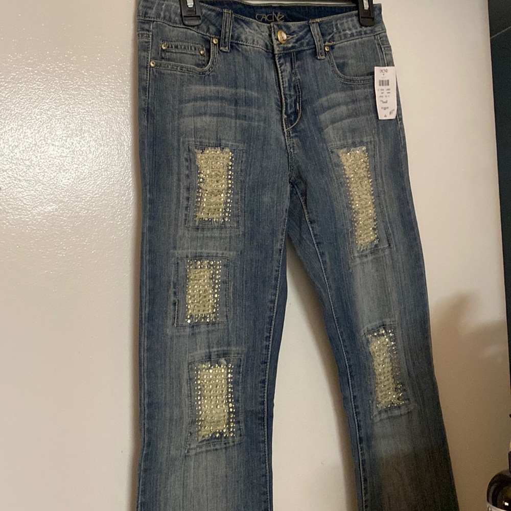 NWT Cache Distressed Embellished Soft Jeans Sz 4